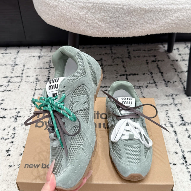 MIUMIU 26S SNEAKERS IN LIGHT BLUE SUEDE SUEDE AND MESH FABRIC