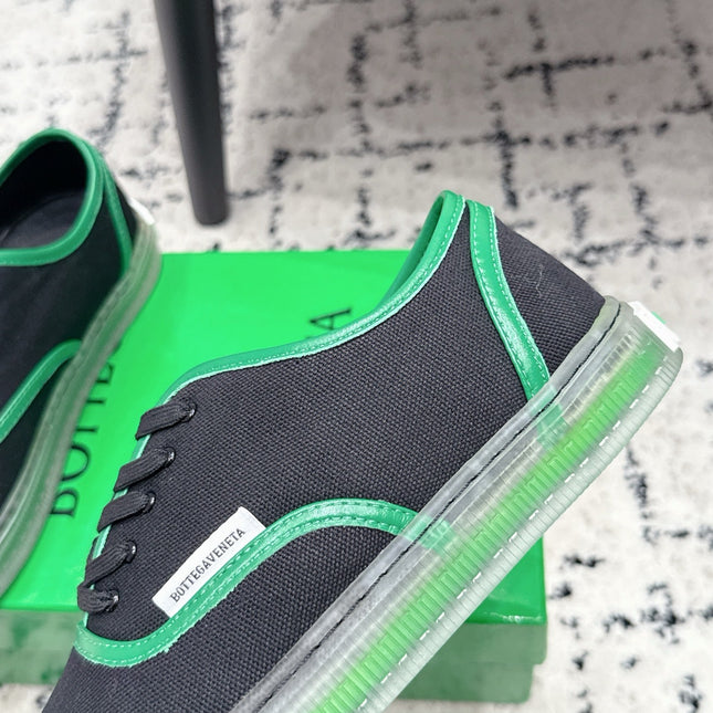BOTTEGA VENETA 26S SNEAKERS IN BLACK AND GREEN CANVAS