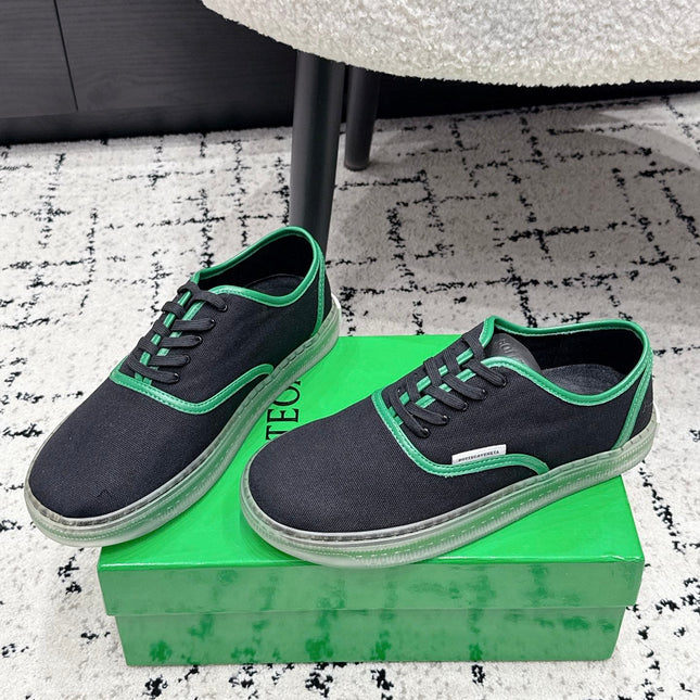 BOTTEGA VENETA 26S SNEAKERS IN BLACK AND GREEN CANVAS