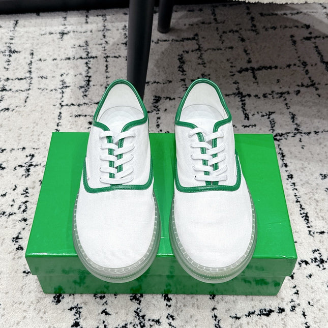 BOTTEGA VENETA 26S SNEAKERS IN WHITE AND GREEN CANVAS