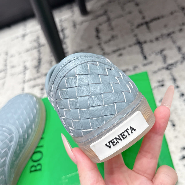 BOTTEGA VENETA 26S SNEAKERS IN LIGHT BLUE GREY WOVEN LAMBSKIN