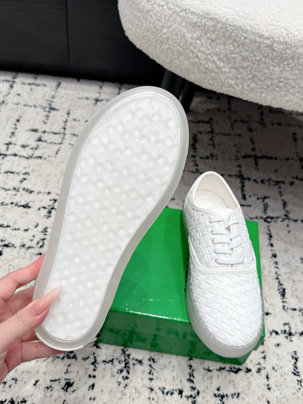 BOTTEGA VENETA 26S SNEAKERS IN WHITE WOVEN LAMBSKIN