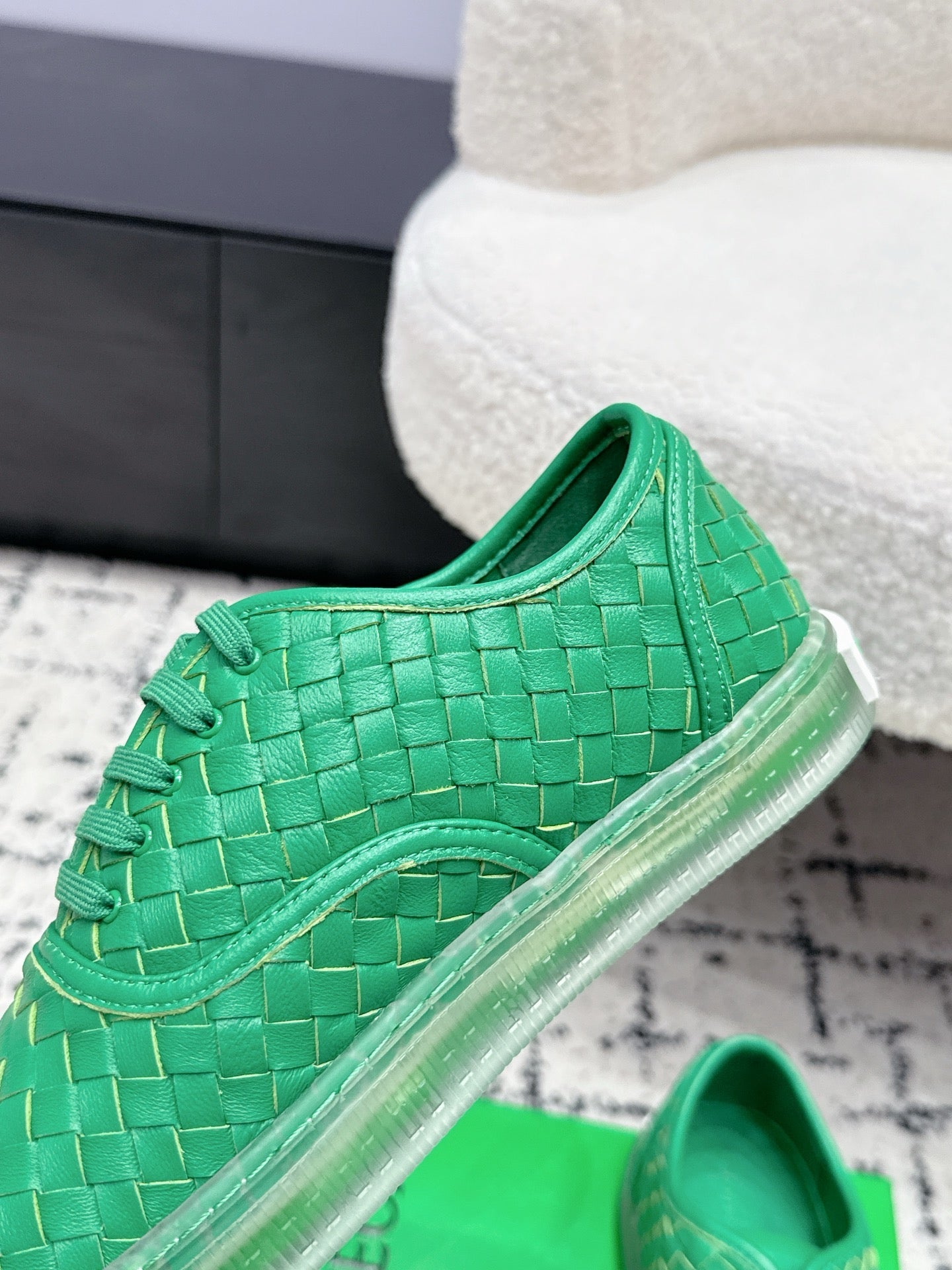 BOTTEGA VENETA 26S SNEAKERS IN GREEN WOVEN LAMBSKIN