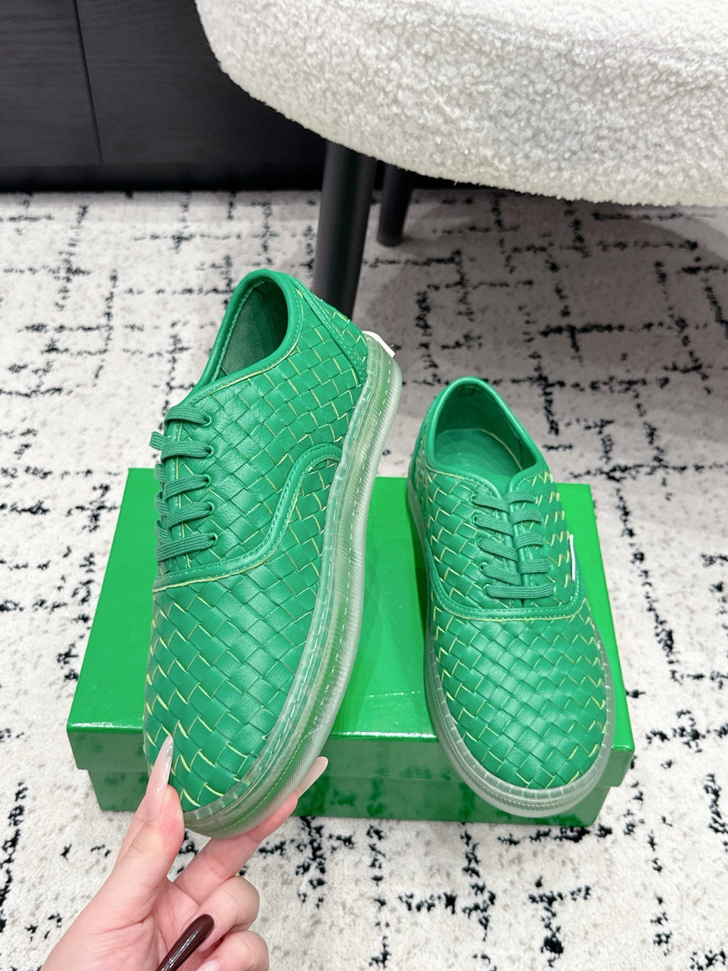BOTTEGA VENETA 26S SNEAKERS IN GREEN WOVEN LAMBSKIN