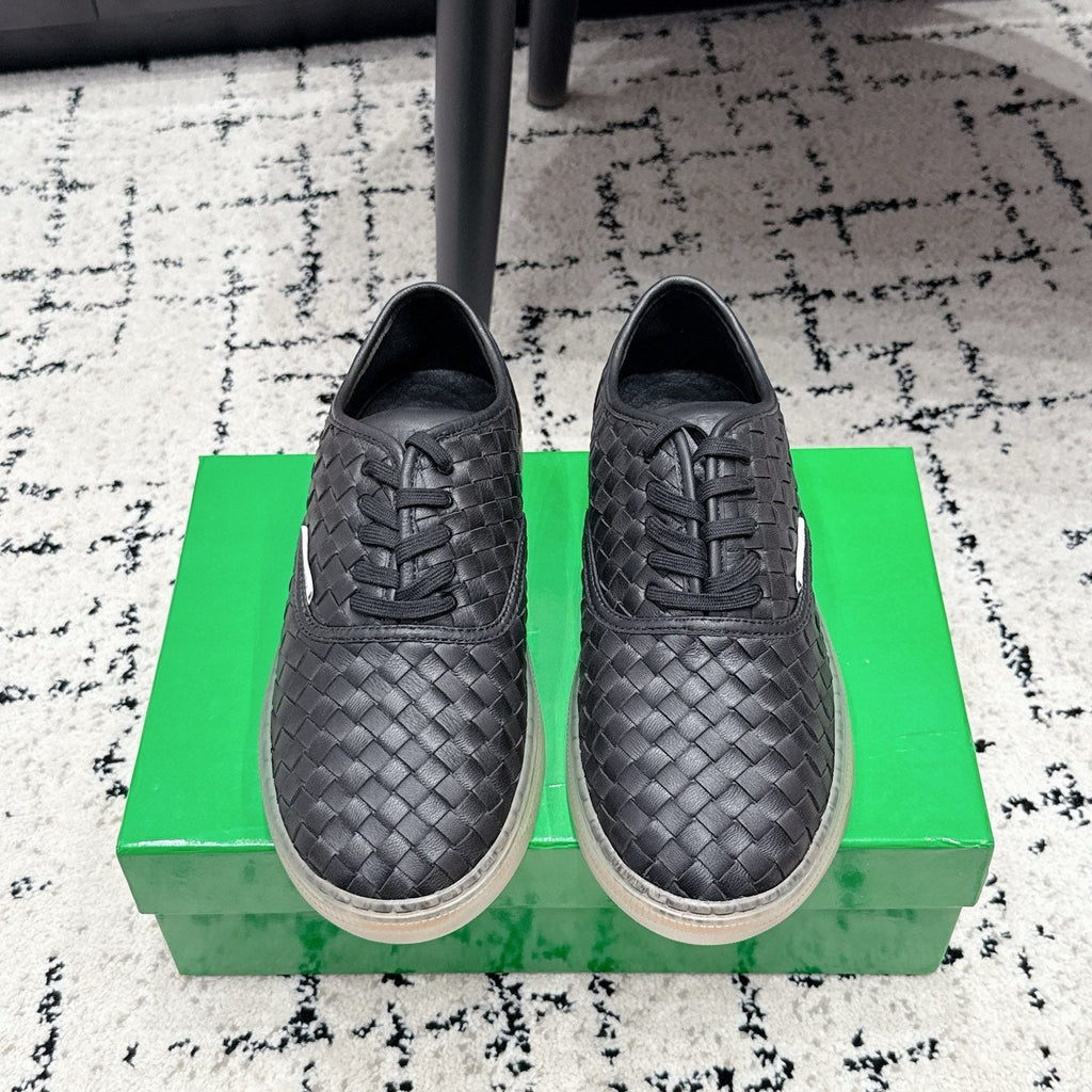 BOTTEGA VENETA 26S SNEAKERS IN BLACK WOVEN LAMBSKIN