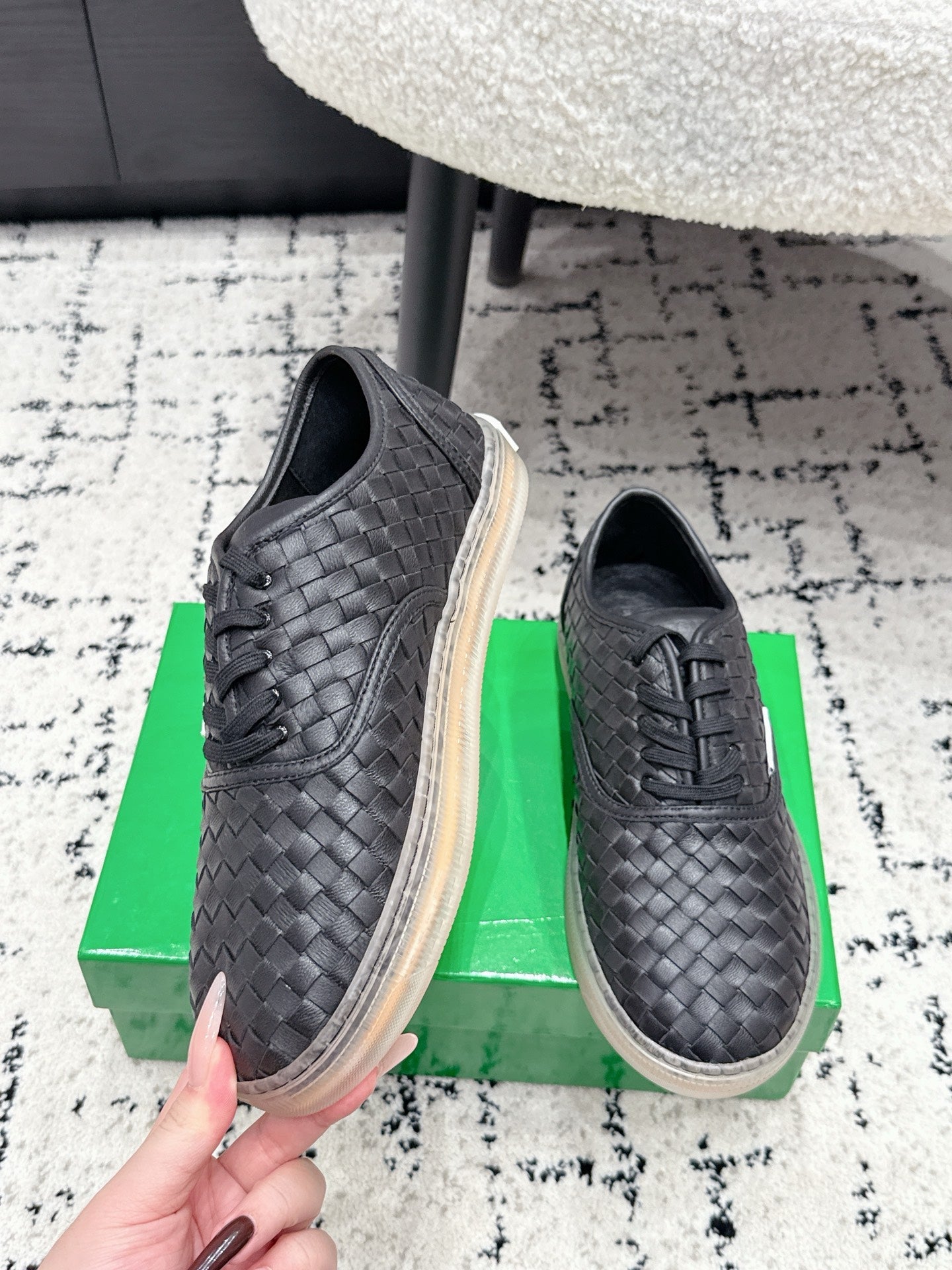 BOTTEGA VENETA 26S SNEAKERS IN BLACK WOVEN LAMBSKIN
