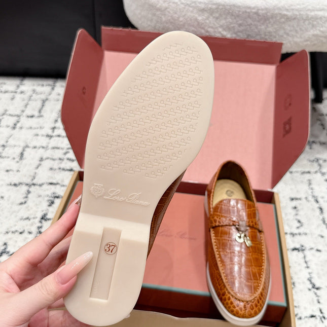 LP 26S SUMMER CHARMS WALK LOAFER IN CARAMEL BROWN CROCODILE CALFSKIN GOLD HARDWARE