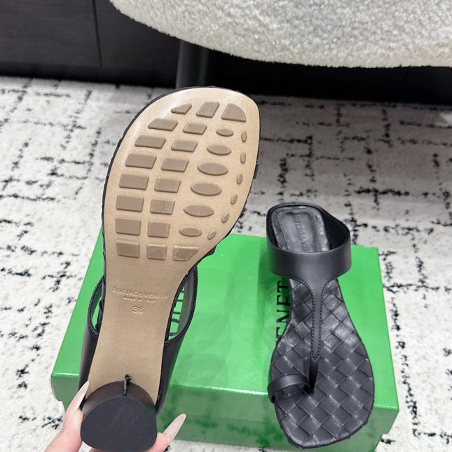 BOTTEGA VENETA 26S HIGH-HEEL THONG SANDALS 40 MM IN BLACK CALFSKIN