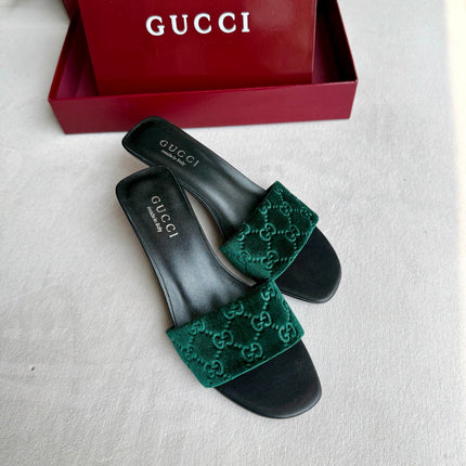 GUCCI 26S SLIDE SANDALS 55 MM IN DARK GREEN VELVET