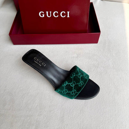 GUCCI 26S SLIDE SANDALS 55 MM IN DARK GREEN VELVET