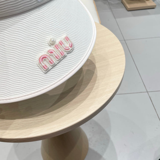 MIUMIU FASHION VISOR CAP IN BLACK AND WHITE WITH LOGO TEXT EMBROIDERY