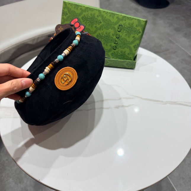 GUCCI 26S SUEDE BERET STYLE 82