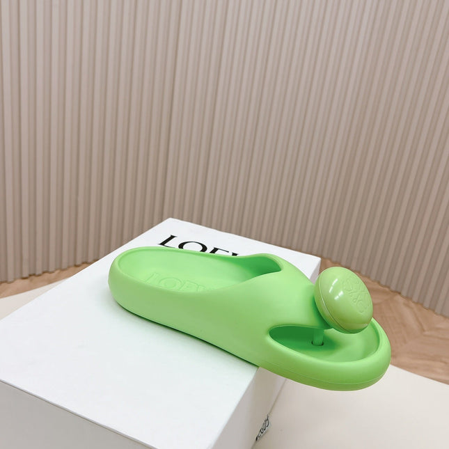 LOEWE 26S PEBBLE TOE-POST SLIDES IN LIGHT GREEN EVA
