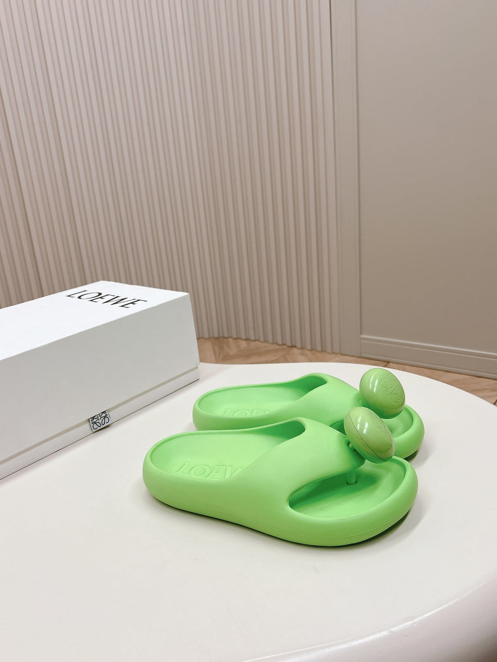 LOEWE 26S PEBBLE TOE-POST SLIDES IN LIGHT GREEN EVA