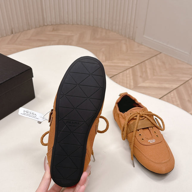 PRADA 26S LACE UP MINIMAL SNEAKERS IN CARAMEL BROWN CANVAS