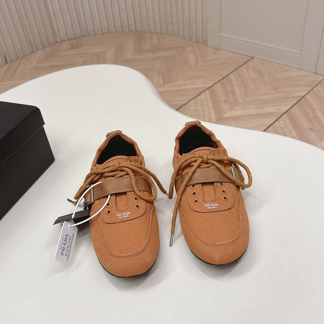 PRADA 26S LACE UP MINIMAL SNEAKERS IN CARAMEL BROWN CANVAS
