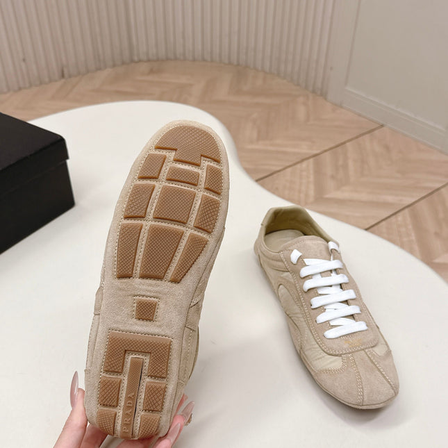 PRADA 26S SNEAKERS IN LIGHT BROWN QUILTED NYLON AND SUEDE