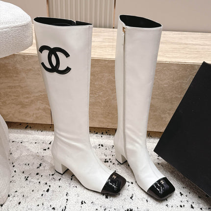 CHANEL 26S KNEE HIGH BOOTS 70 MM IN WHITE CALFSKIN AND BLACK PATENT