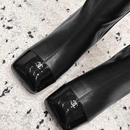 CHANEL 26S KNEE HIGH BOOTS 70 MM IN BLACK CALFSKN AND PATENT