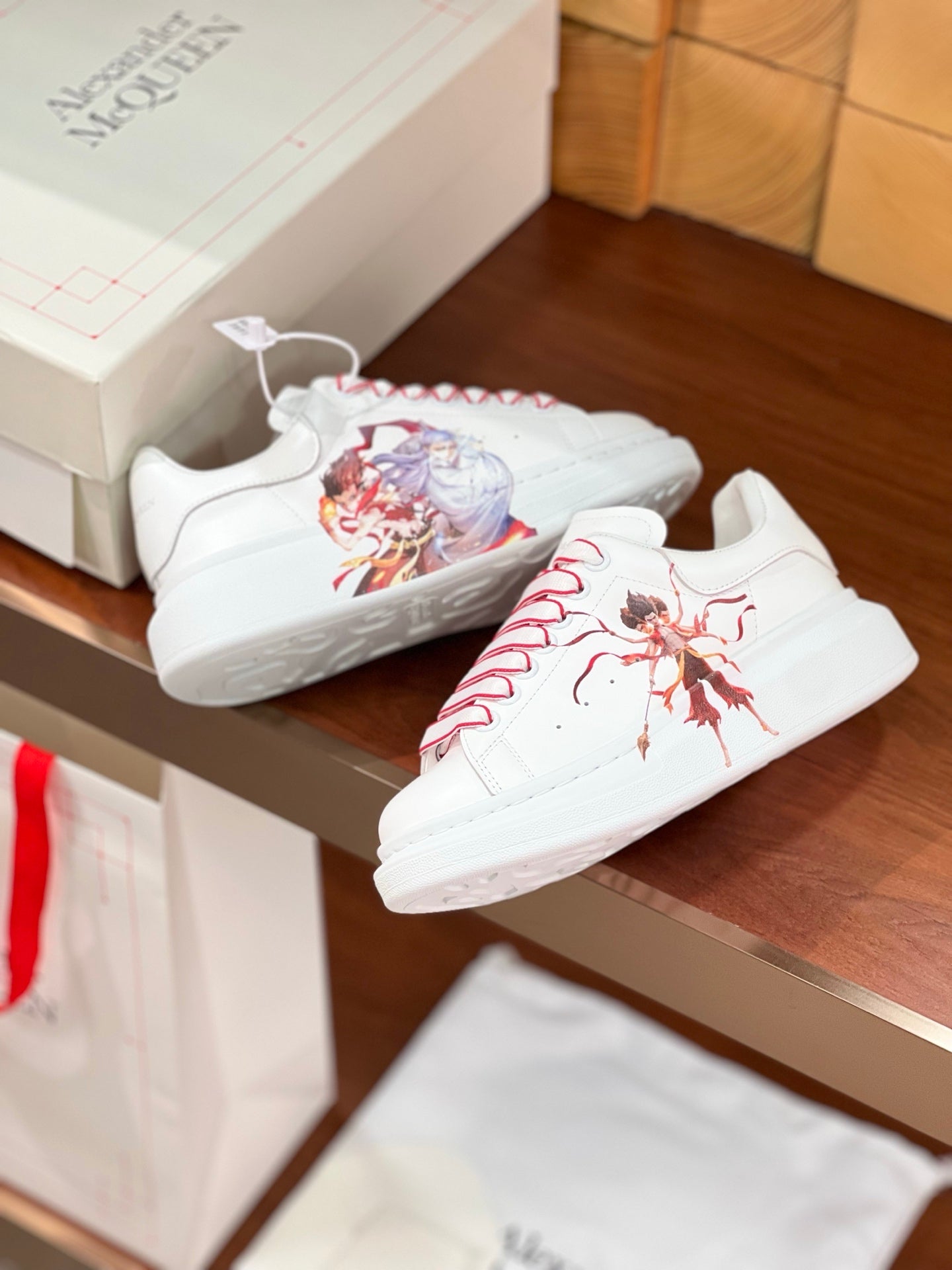 OVERSIZED SNEAKERS IN WHITE CALFSKIN NATRA GRAPHIC RED TRIM LACES