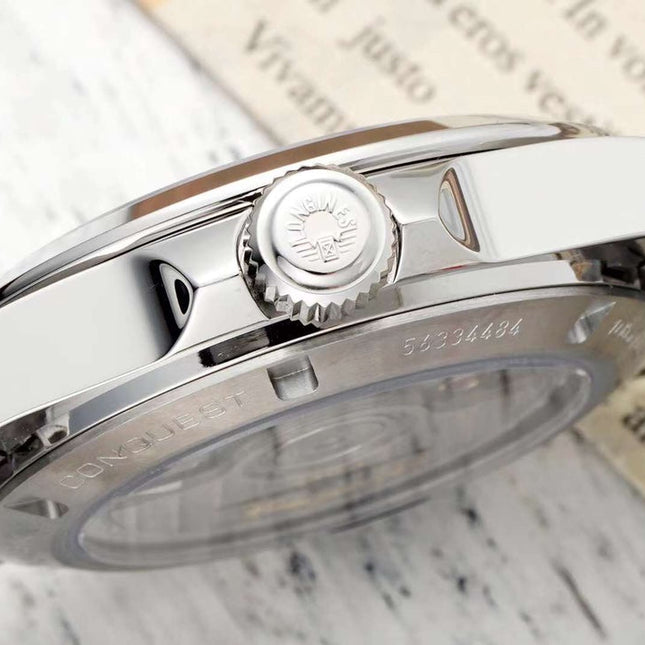 CONQUEST WATCH SILVER CASE WITH PASTEL GRAY DIAL
