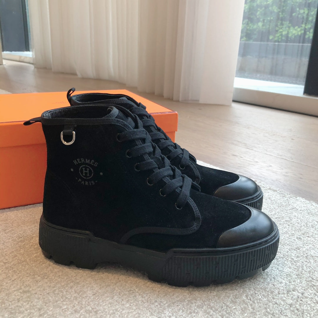 HM ITINERAIRE ANKLE BOOT BLACK SUEDE