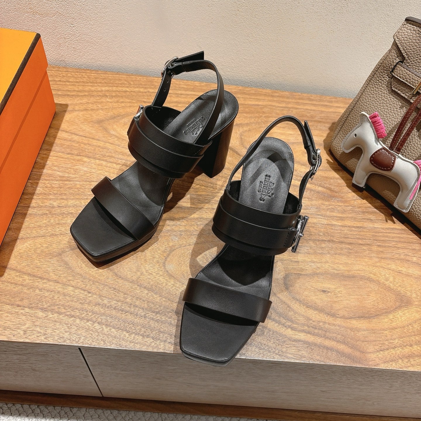HM 26S GIGI 85 SANDAL IN BLACK CALFSKIN SILVER HARDWARE