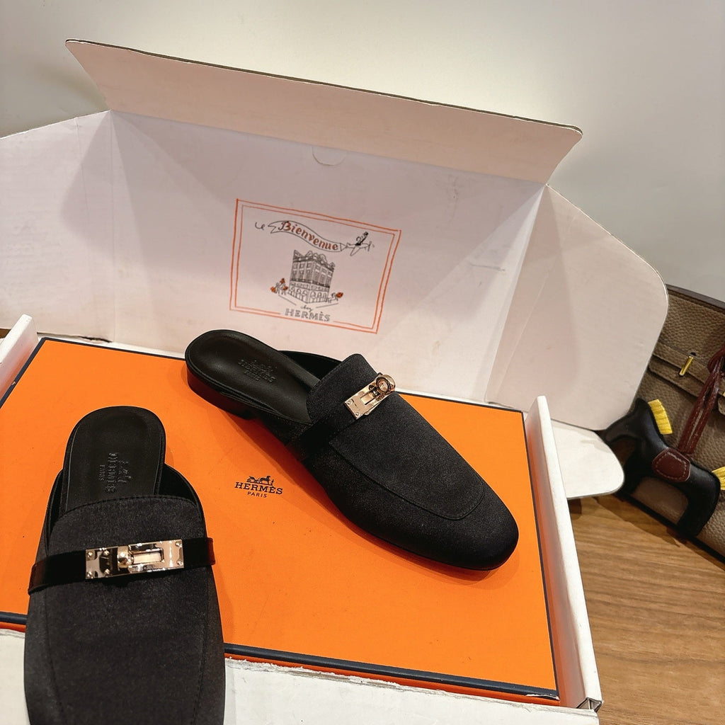 HM 26S OZ MULE IN BLACK SATIN GOLD HARDWARE