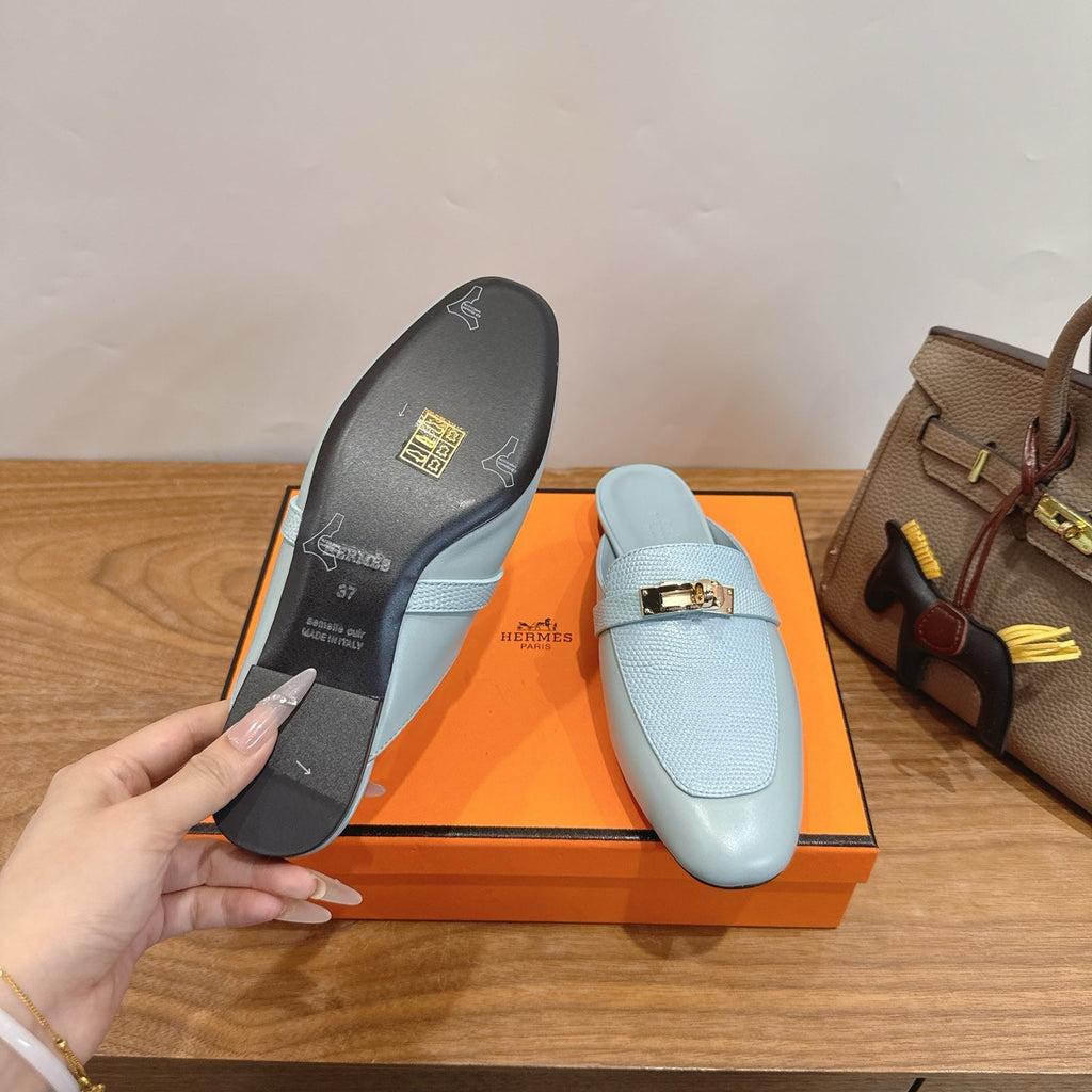 HM 26S OZ MULE IN LIGHT BLUE CALFSKIN GOLD HARDWARE