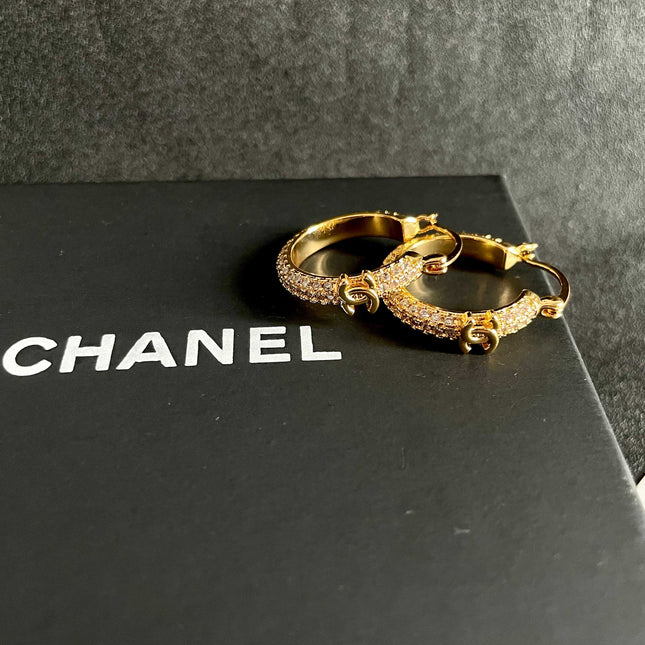 CHANEL 26S DOUBLE C LOGO FULL PAVE CRYSTAL HOOP EARRINGS IN GOLD METAL 630068
