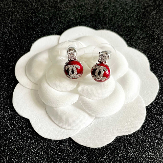 CHANEL 26S DOUBLE C LOGO RED ENAMEL CRYSTAL DROP STUD EARRINGS IN SILVER METAL 630074