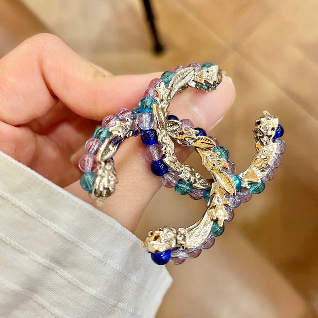 CHANEL 26S DOUBLE C LOGO MULTICOLOR BEADED & STARFISH DETAIL BROOCH IN GOLD METAL 629908
