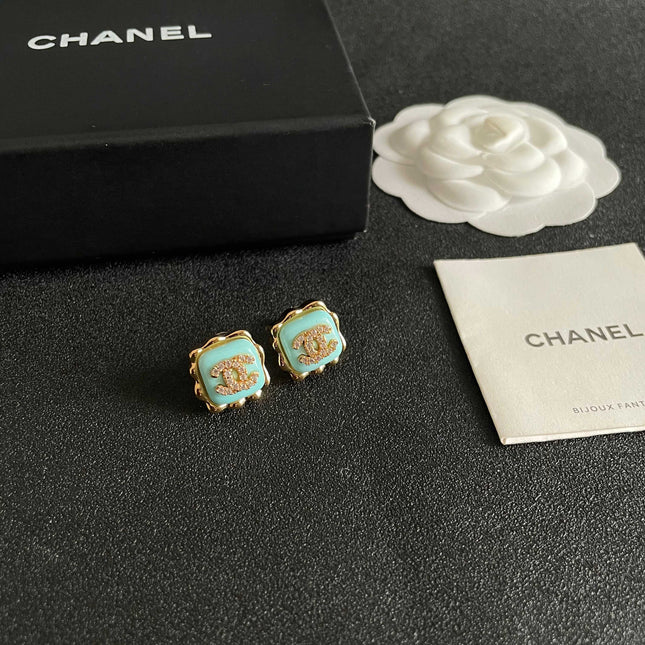 CHANEL 26S DOUBLE C LOGO MINT ENAMEL SQUARE STUD EARRINGS WITH CRYSTAL DETAIL IN GOLD METAL 631028