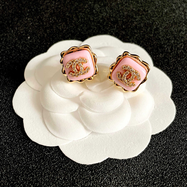 CHANEL 26S DOUBLE C LOGO PINK ENAMEL SQUARE STUD EARRINGS WITH CRYSTAL DETAIL IN GOLD METAL 631027
