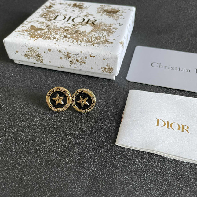 CD 26S STAR MEDALLION LOGO STUD EARRINGS IN BLACK ENAMEL & GOLD TONE METAL 631813