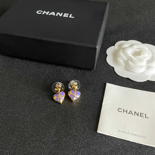 CHANEL 26S DOUBLE C HEART DROP EARRINGS WITH PURPLE ENAMEL FLORAL DETAIL IN GOLD METAL 631911