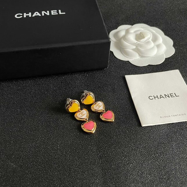 CHANEL 26S DOUBLE C LOGO MULTICOLOR HEART TRIPLE DROP EARRINGS IN GOLD METAL 633300