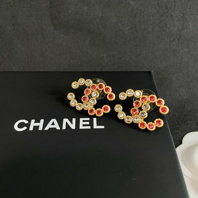 CHANEL 26S DOUBLE C LOGO MULTI CRYSTAL BEADED STUD EARRINGS IN GOLD METAL 633161