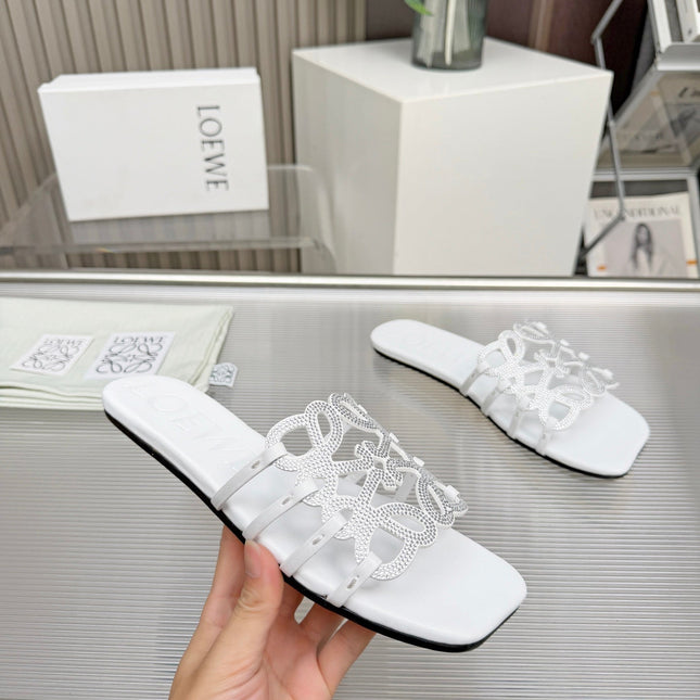 LOEWE 26S FLAT SANDALS IN WHITE CALFSKIN WITH CRYSTALS