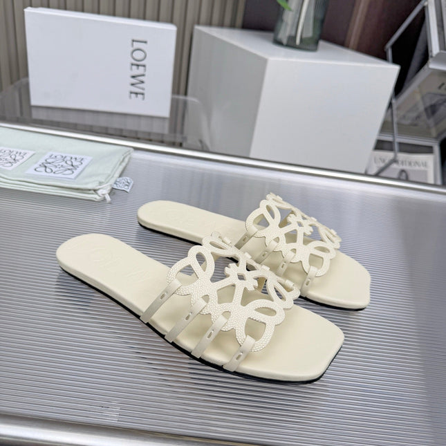 LOEWE 26S FLAT SANDALS IN CREAM WHITE CALFSKIN WITH CRYSTALS