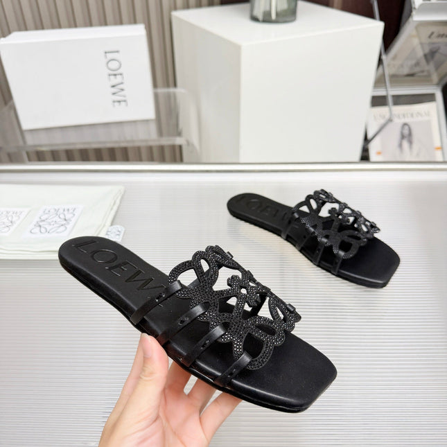 LOEWE 26S FLAT SANDALS IN BLACK CALFSKIN WITH CRYSTALS