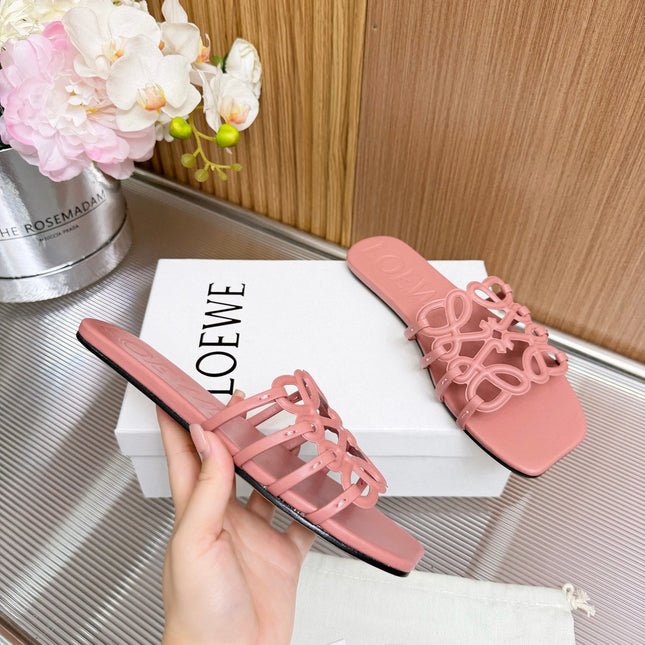 LOEWE 26S PETAL ANAGRAM SLIDE IN PINK SOFT CALFSKIN