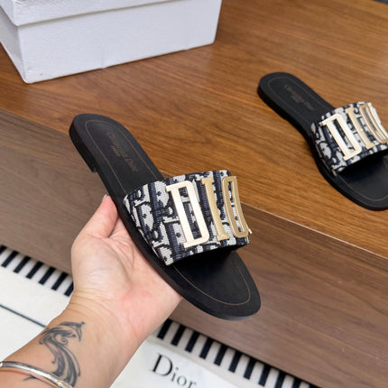 DIOR 26S D-WAY SLIDE IN BLACK DIOR OBLIQUE EMBROIDERED COTTON WITH GOLD HARDWARE