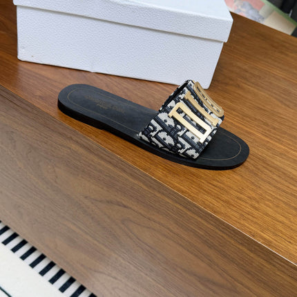 DIOR 26S D-WAY SLIDE IN BLACK DIOR OBLIQUE EMBROIDERED COTTON WITH GOLD HARDWARE