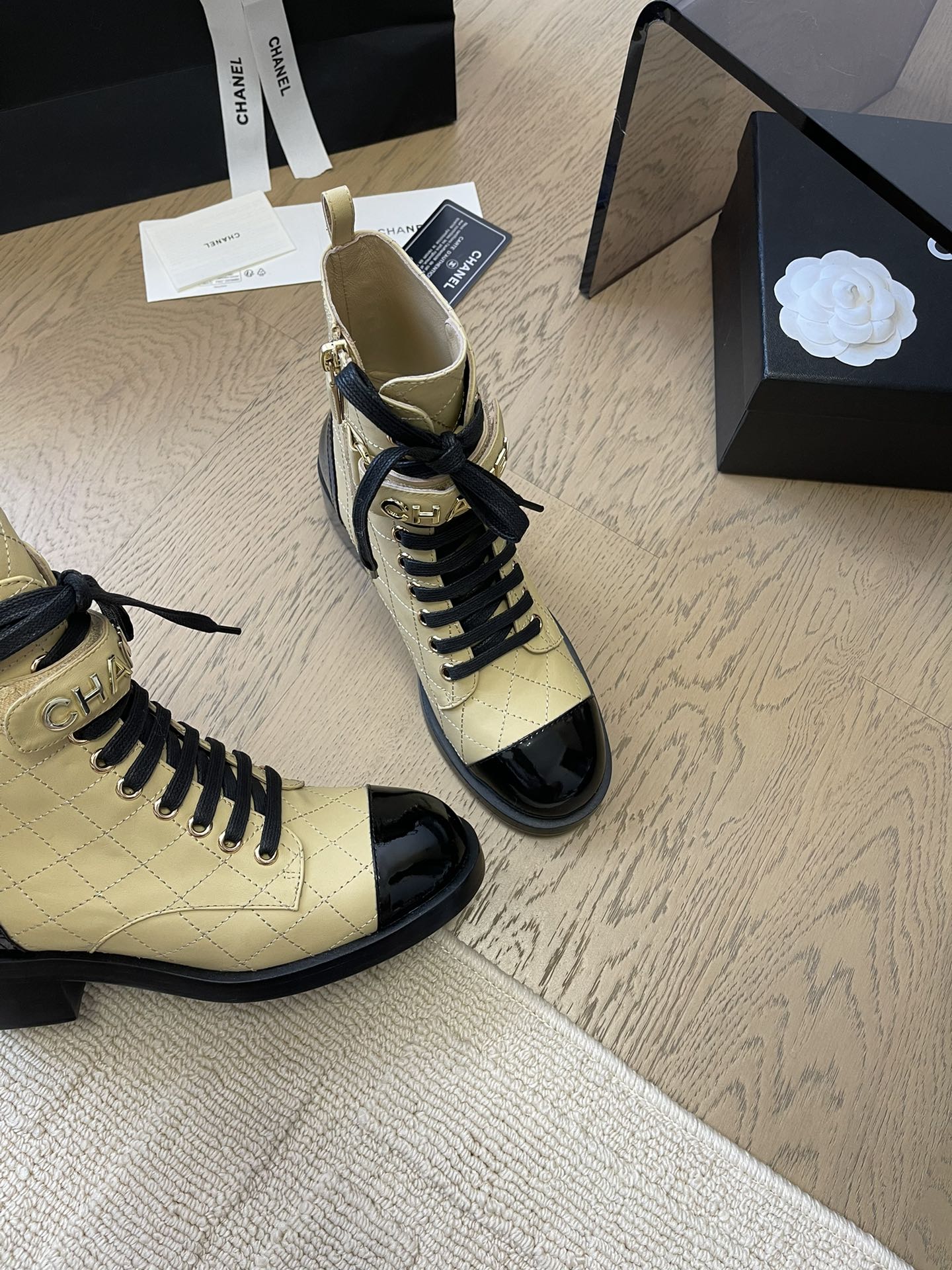 ALPHABET MARTIN BOOTS IN FLAX YELLOW LAMBSKIN