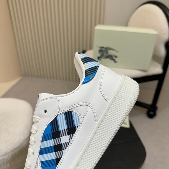 BURBERRY 26S SNEAKERS IN WHITE AND BLUE CALFSKIN