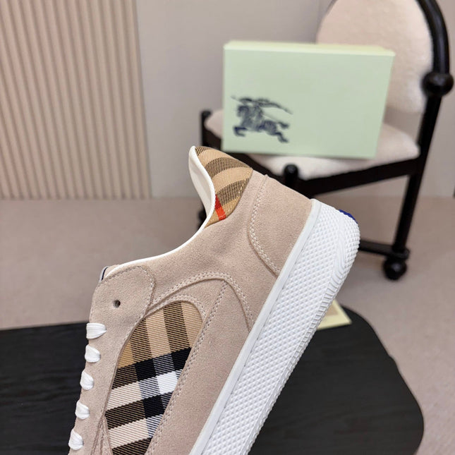 BURBERRY 26S SNEAKERS IN SAND BEIGE SUEDE