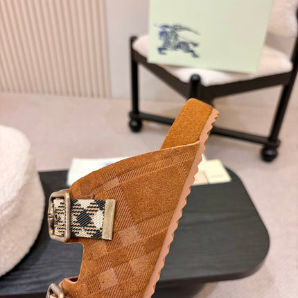 BURBERRY 26S DOUBLE BUCKLE SANDALS IN ORANGE BROWN SUEDE