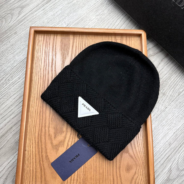 BEANIE HAT IN BLACK WOOL AND RABBIT FUR 436400