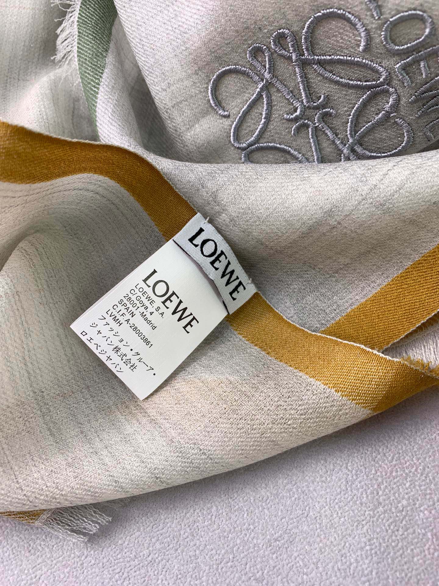 LOEWE 26S SCARF 110 IN CASHMERE 490975